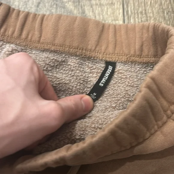 Essentials sweats - Picture 3 of 5